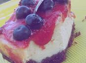 Cheesecake senza glutine salsa alle fragole mirtilli