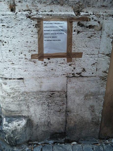 Non sono di Roma e queste cose che a voi sembran normali, mi appaiono come assurde. Percorso in 40 foto