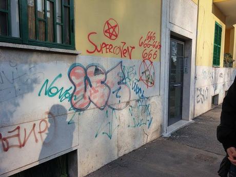 Non sono di Roma e queste cose che a voi sembran normali, mi appaiono come assurde. Percorso in 40 foto