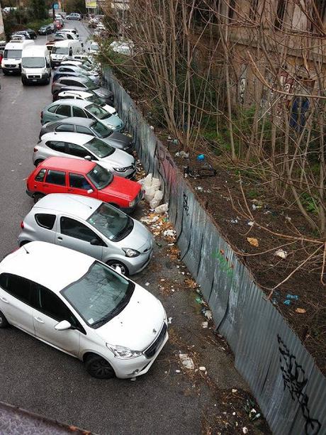 Non sono di Roma e queste cose che a voi sembran normali, mi appaiono come assurde. Percorso in 40 foto