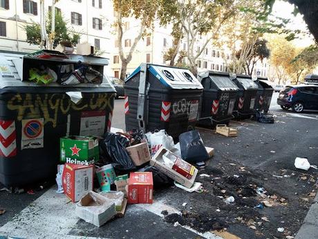 Non sono di Roma e queste cose che a voi sembran normali, mi appaiono come assurde. Percorso in 40 foto