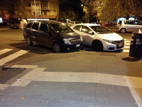 Non sono di Roma e queste cose che a voi sembran normali, mi appaiono come assurde. Percorso in 40 foto