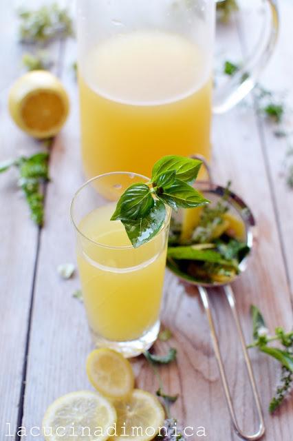 LIMONATA DI ANANAS