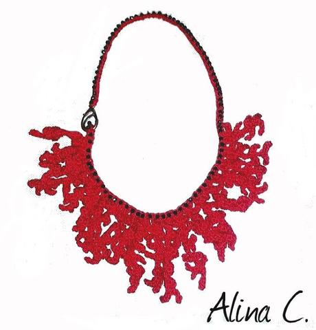 Il gioiello per l'estate: la collana di corallo rosso lavorata a crochet / The best jewel for summer: the crochet red coral necklace