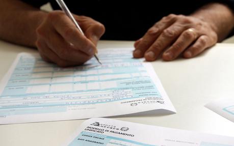 Baratto amministrativo: lavoro per pagare le tasse