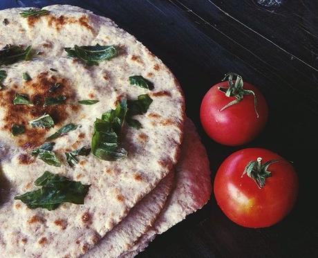 Carboidrati da tutto il mondo: il pane indiano naan