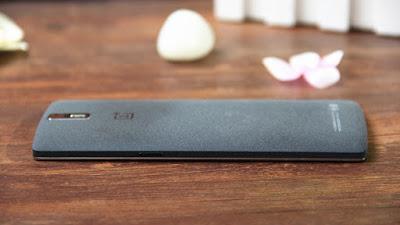 [News] OnePlus 2: nelle prime immagini un sensore di impronte digitali