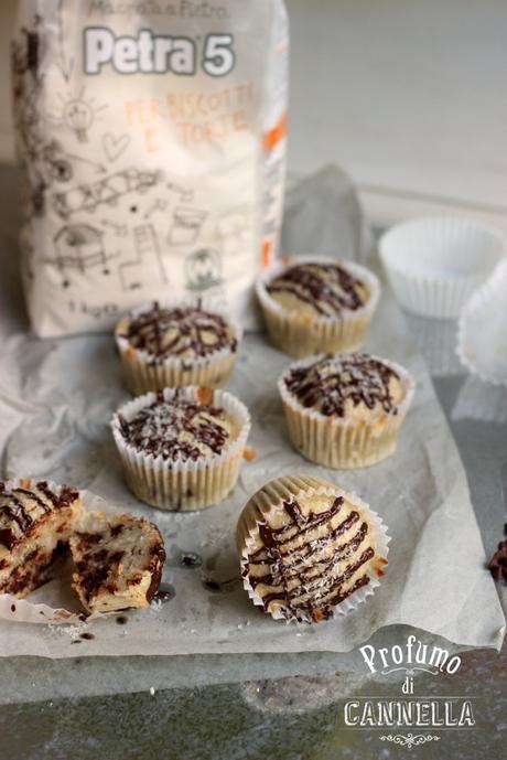 Muffin al cocco e cioccolato – le regole del gioco con Petra la Farina ed i nomi dei 10 blog in sfida