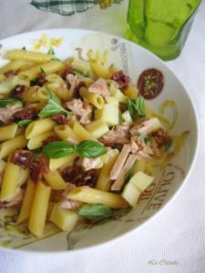 insalata di pasta con scamorza tonno e pomodori secchi3 - 