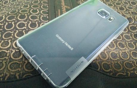 Samsung Galaxy Note 5: apparse in rete foto del dispositivo