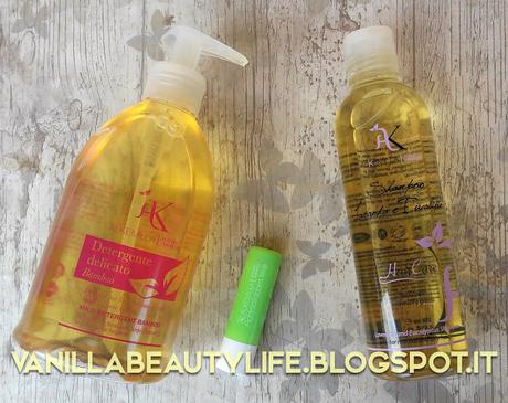 Alkemilla - Detergente delicato al bamboo, Shampoo Lavanda e Eucalipto per capelli normali e grassi, Addolcilabbra al lime