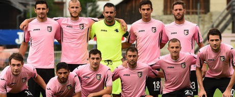 Palermo, la verità sta nel mezzo: Calendario double face per i rosa