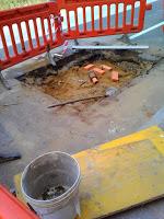 PAVIA. Lavori in via Milazzo per ripristinare fogne e tubi dell’acqua potabile