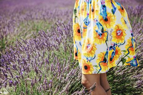 Abito con i Girasoli,  Giulia Rositani, , campi di lavanda in fiore 