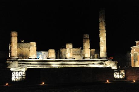 pompei un'emozione notturna