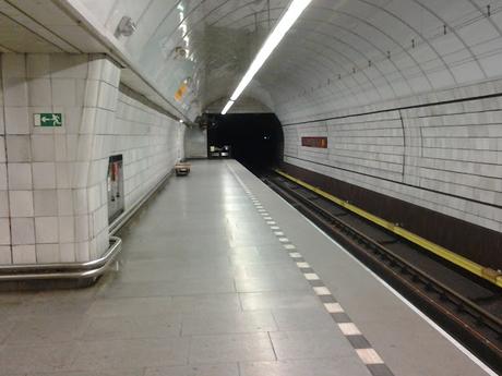 Morire di invidia per trasporti e qualità urbana perfino se ci aggira nella periferia di Praga. Foto e riflessioni