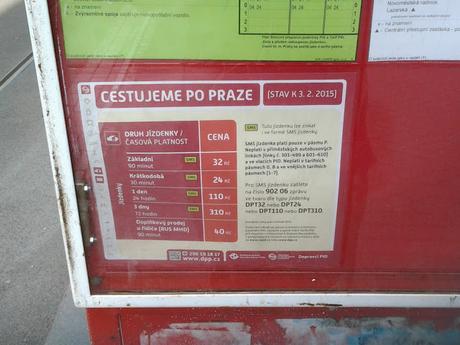 Morire di invidia per trasporti e qualità urbana perfino se ci aggira nella periferia di Praga. Foto e riflessioni