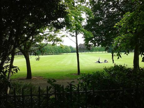 60 foto per rifarsi gli occhi girando tra i parchi di Dublino. Irlanda in crisi? Come sono giustificabili differenze così abissali tra noi e loro?