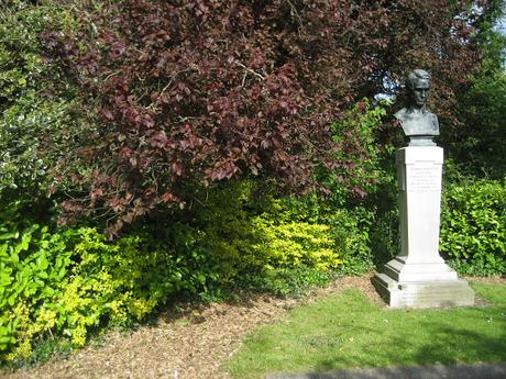 60 foto per rifarsi gli occhi girando tra i parchi di Dublino. Irlanda in crisi? Come sono giustificabili differenze così abissali tra noi e loro?