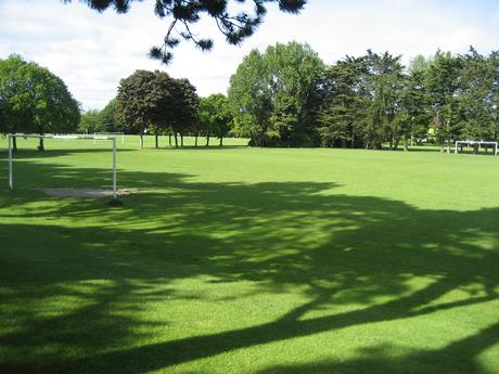 60 foto per rifarsi gli occhi girando tra i parchi di Dublino. Irlanda in crisi? Come sono giustificabili differenze così abissali tra noi e loro?