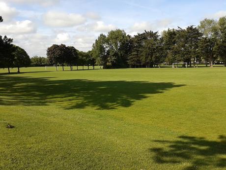60 foto per rifarsi gli occhi girando tra i parchi di Dublino. Irlanda in crisi? Come sono giustificabili differenze così abissali tra noi e loro?