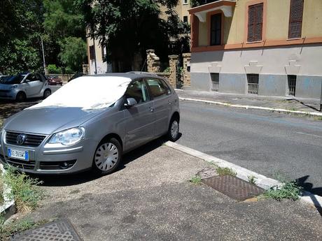 A Roma si parcheggia male perché mancano i posti. Anche il neoassessore Stefano Esposito crederà a questa idiozia?