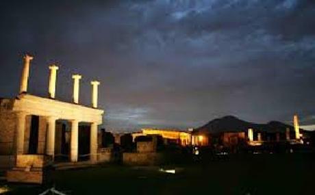 Pompei emozione notturna: Visite serali agli Scavi di Pompei