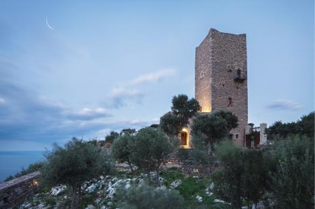 La conversione di una torre in hotel