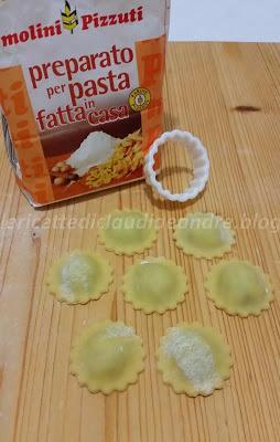 Ravioli fatti in casa con spinaci e ricotta