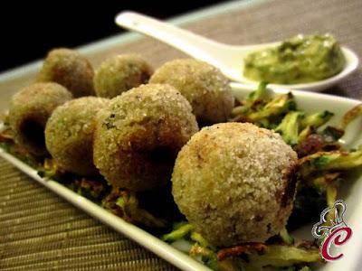 Polpette di cereali alla cannella e pistacchi con salsa di senape: le forme di una dispensa da riorganizzare