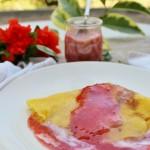 Crêpes allo yogurt con salsa di fragole