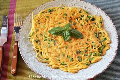 Avanzino gli Avanzi - Frittata di Spaghetti con Piselli e Erbe Aromatiche or Spaghetti Frittata with Peas and Herbs