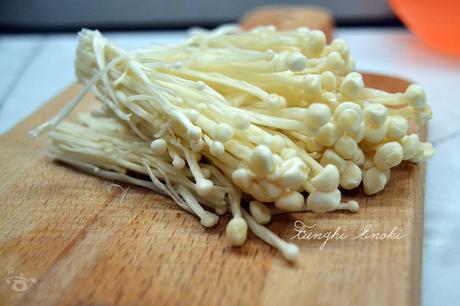 Zuppa di Miso con Funghi Enoki e Bifun