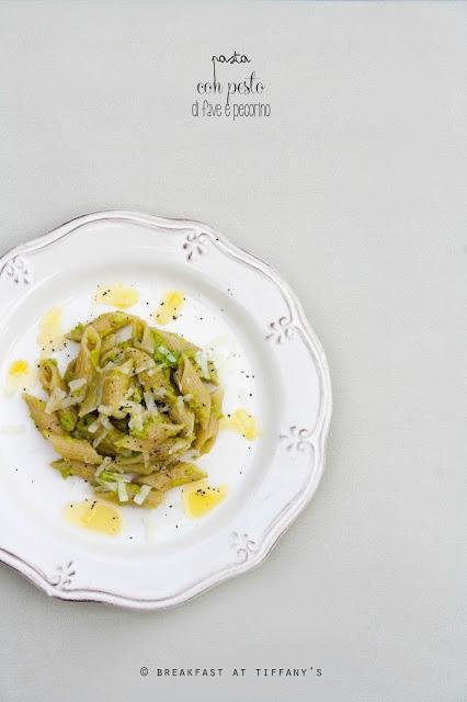 Pasta con pesto di fave e pecorino / Pasta with fava beans and pecorino cheese