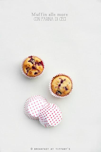 Muffin alle more con farina di ceci / Blackberry muffin with chickpea flour