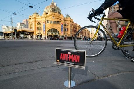 I mini billboard per Ant-Man print-outdoor-mini-billboard-ant-man-1