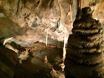 Le grotte carsiche di Toirano: dove l'acqua diventa scultrice.