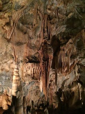 Le grotte carsiche di Toirano: dove l'acqua diventa scultrice.