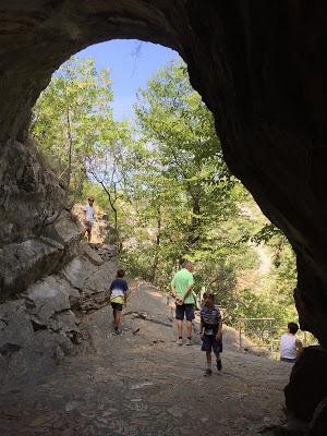 Le grotte carsiche di Toirano: dove l'acqua diventa scultrice.