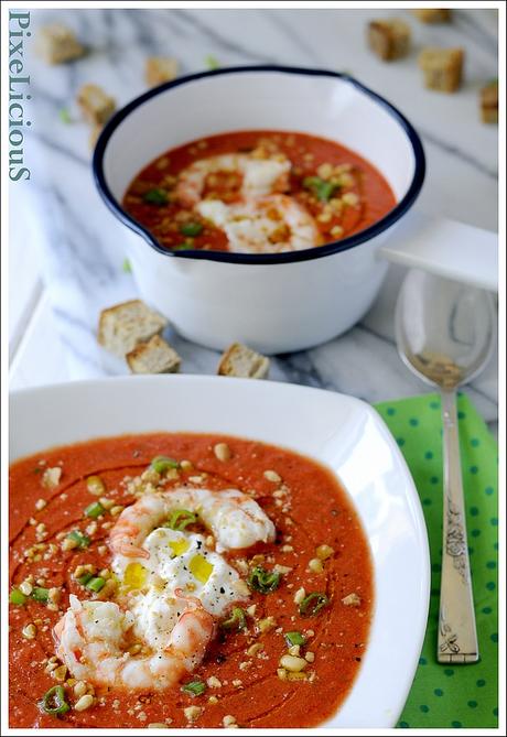 Crema Fredda di Pomodori Rossi e Zenzero con Stracciatella di Burrata, Gamberoni e Arachidi