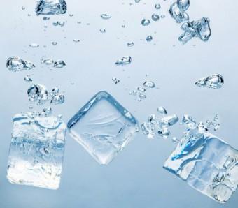 ice-cubes-in-water