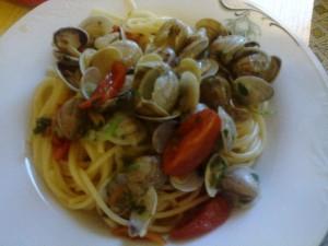 Spaghetti, vongole, datterini