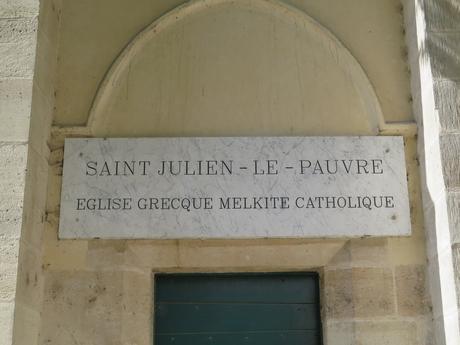 Parigi - Saint Julien le Pauvre  e  Square René Viviani. Dove lo smartphone è sconosciuto
