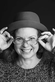 ROMA. Basta occhiali da vista venduti ovunque e senza il controllo di un professionista. Il ddl del senatore Pepe.