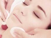 Pulizia viso: fase detergere pelle mattino