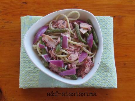 linguine carpaccio di polpo e cipolla marinata