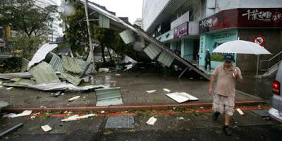 I danni del tifone Soudelor