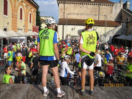 A pedali tra i paesaggi del Garda: il Cicloraduno degli Amici della Bicicletta