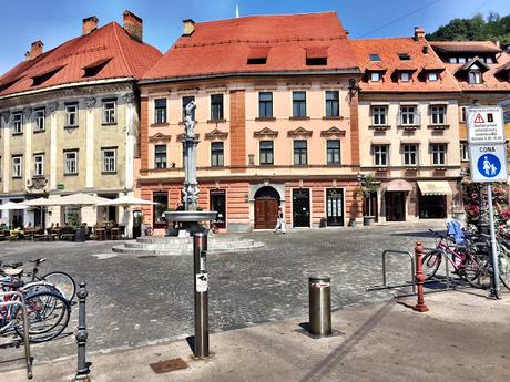 40 foto per un confronto con Lubiana. In 10 anni la piccola capitale slovena si è portata 50 anni avanti a noi. Come ha fatto?