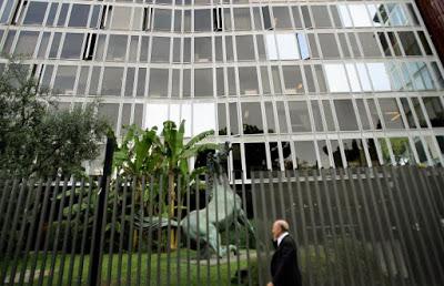 I politici fanno le nomine, ma il contratto Stato-Rai è scaduto da 32 mesi